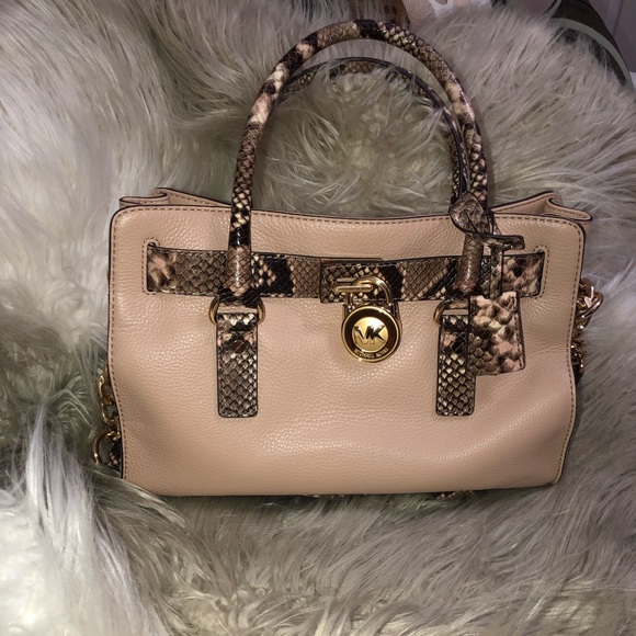 Michael Kors
PYTHON HAMILTON EAST WEST in Blush - Picture 6 of 6